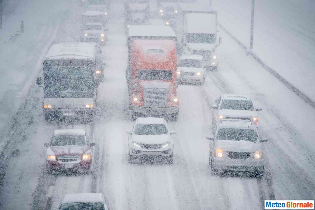 AGGRESSIVO meteo invernale da Marzo. Rischio bufere anche di Neve