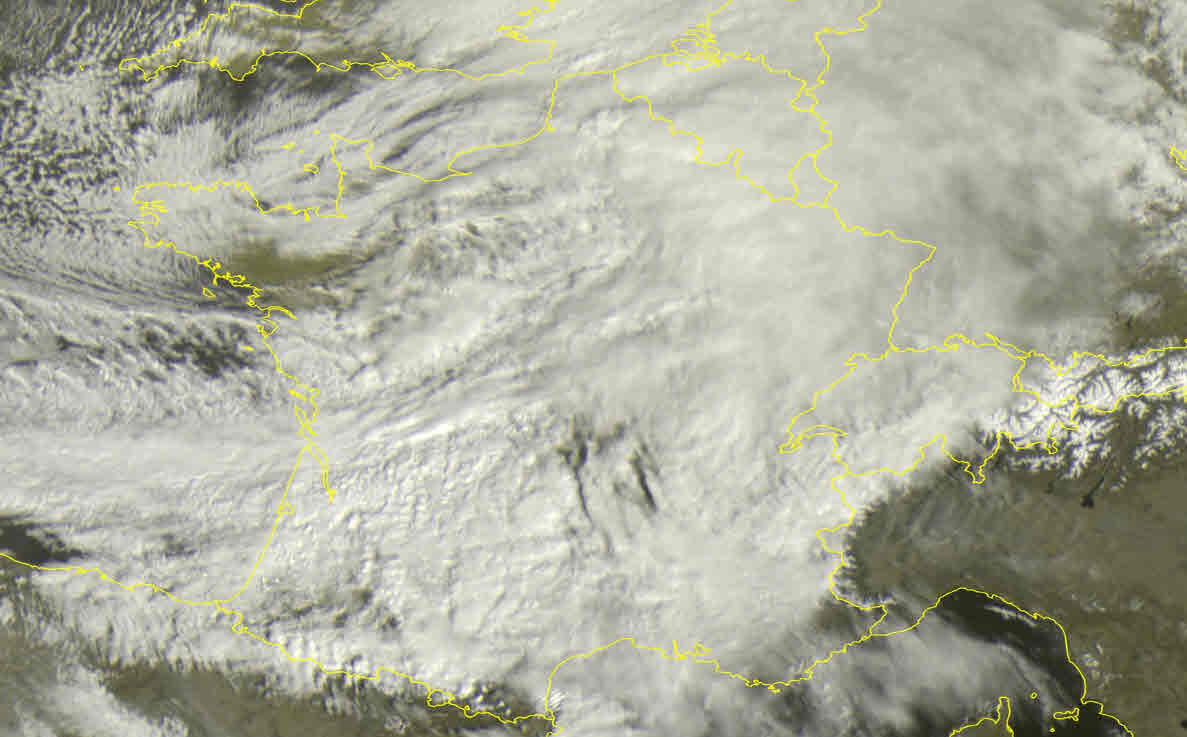 Meteo che cambia: perturbazione veloce verso Italia, il Meteosat. Video