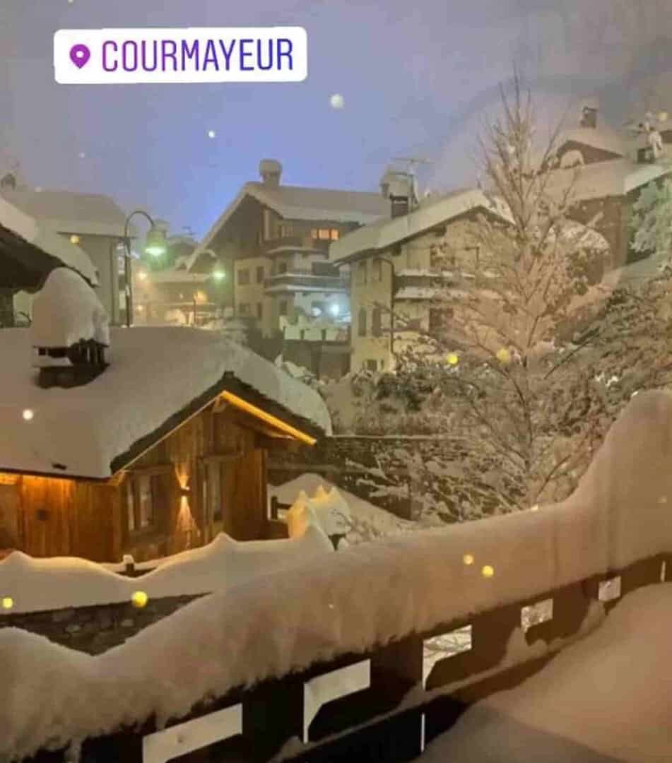 COURMAYEUR sepolta di bianco, fino a oltre 70 CENTIMETRI di NEVE