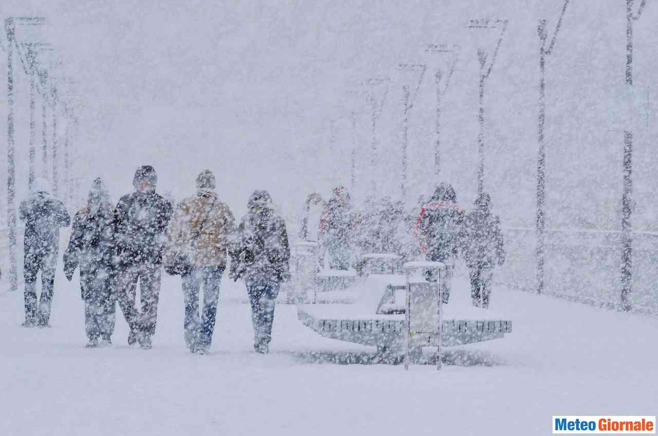 Meteo, ecco che IRROMPERE il GELIDO vento Russo, NEVE su coste