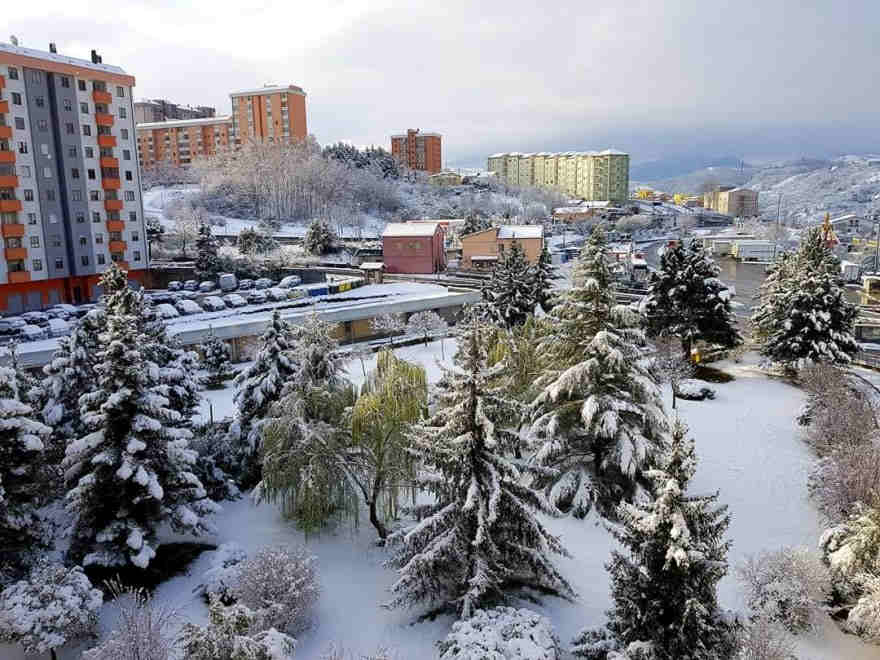 NEVE al Sud fino a bassa quota, VIDEO. Le città imbiancate e deserte