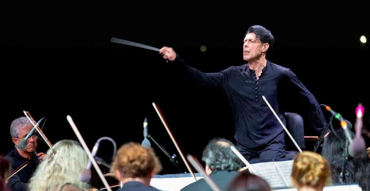 Ezio Bosso è morto, il pianista che parlava attraverso la musica: aveva 48 anni