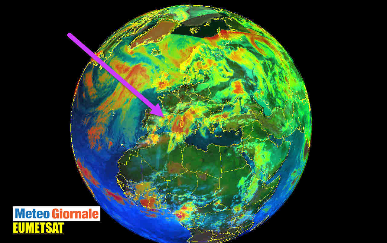 DIRETTA: nubi dall’Africa: effetti meteo sull’Italia