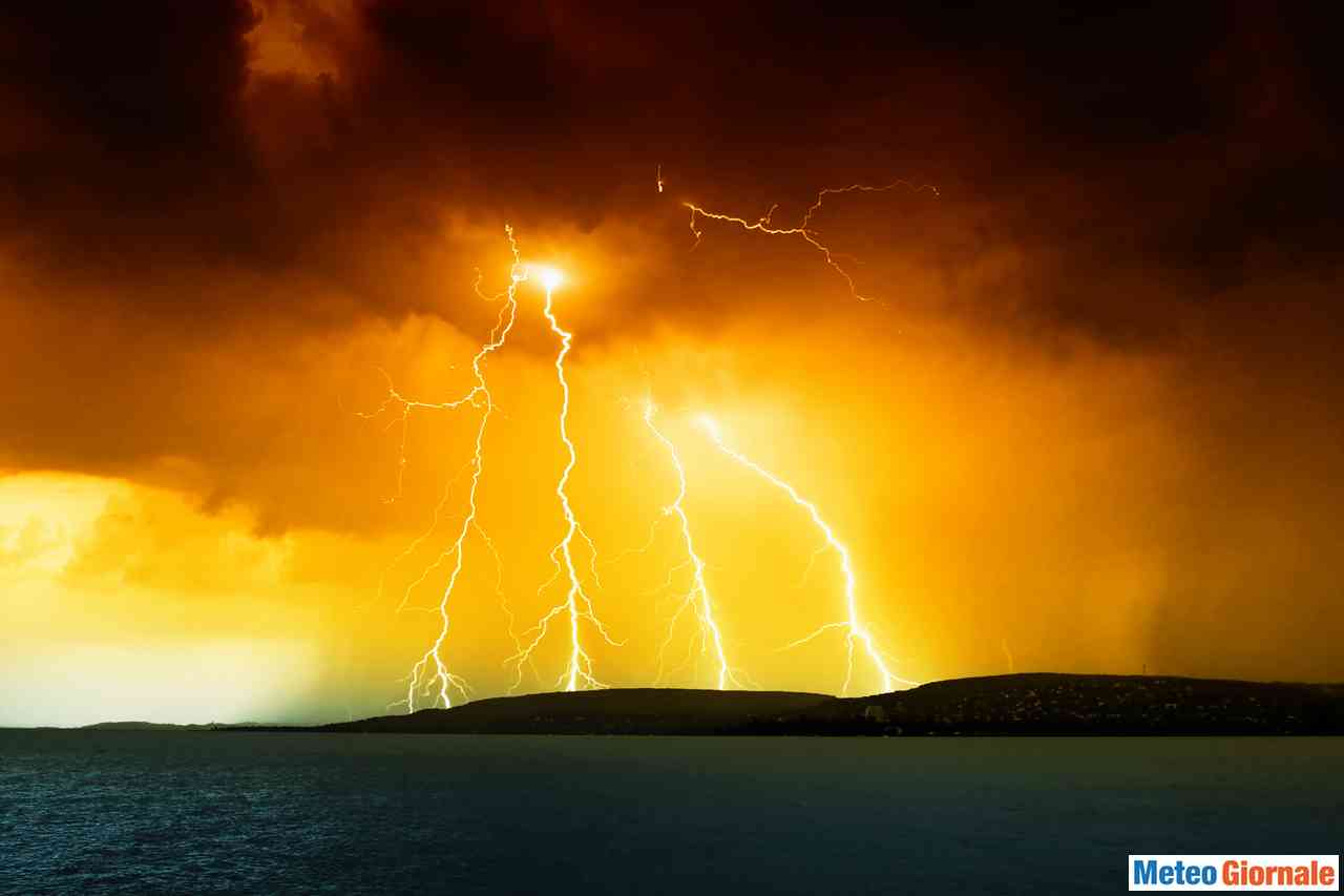 Meteo da MIX ESPLOSIVO: c’è il rischio di TEMPORALI molto violenti
