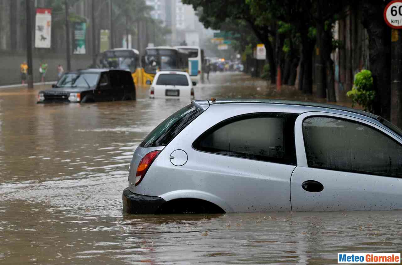 PROSSIME ORE forti nubifragi e grandine. Meteo avverso in questo Giugno