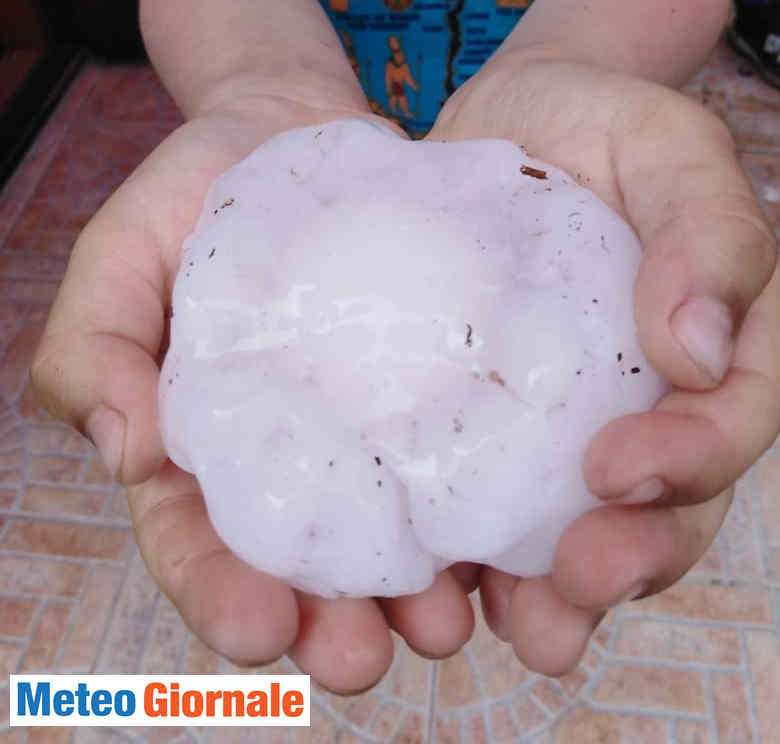 Meteo grandine: proiettili di ghiaccio Europa orientale