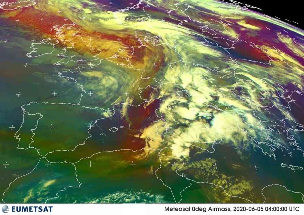 Meteo autunnale, perturbazione intensa su Italia