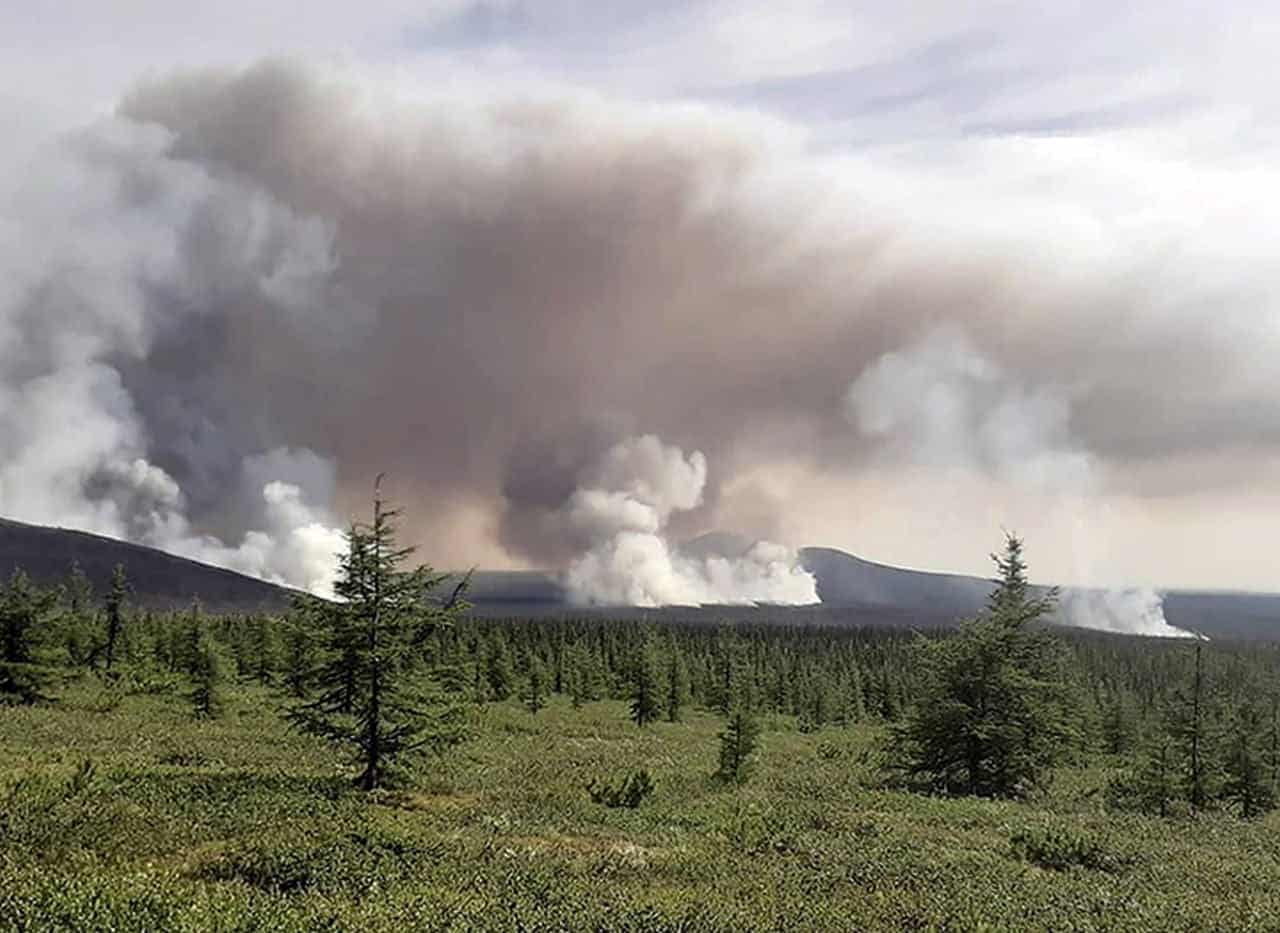 SIBERIA IN FIAMME, la situazione si aggrava. Colpa del cataclisma meteo