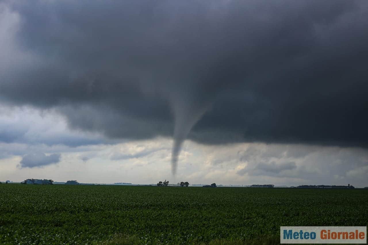 Trombe d’aria improvvise nelle prossime ore. Video meteo