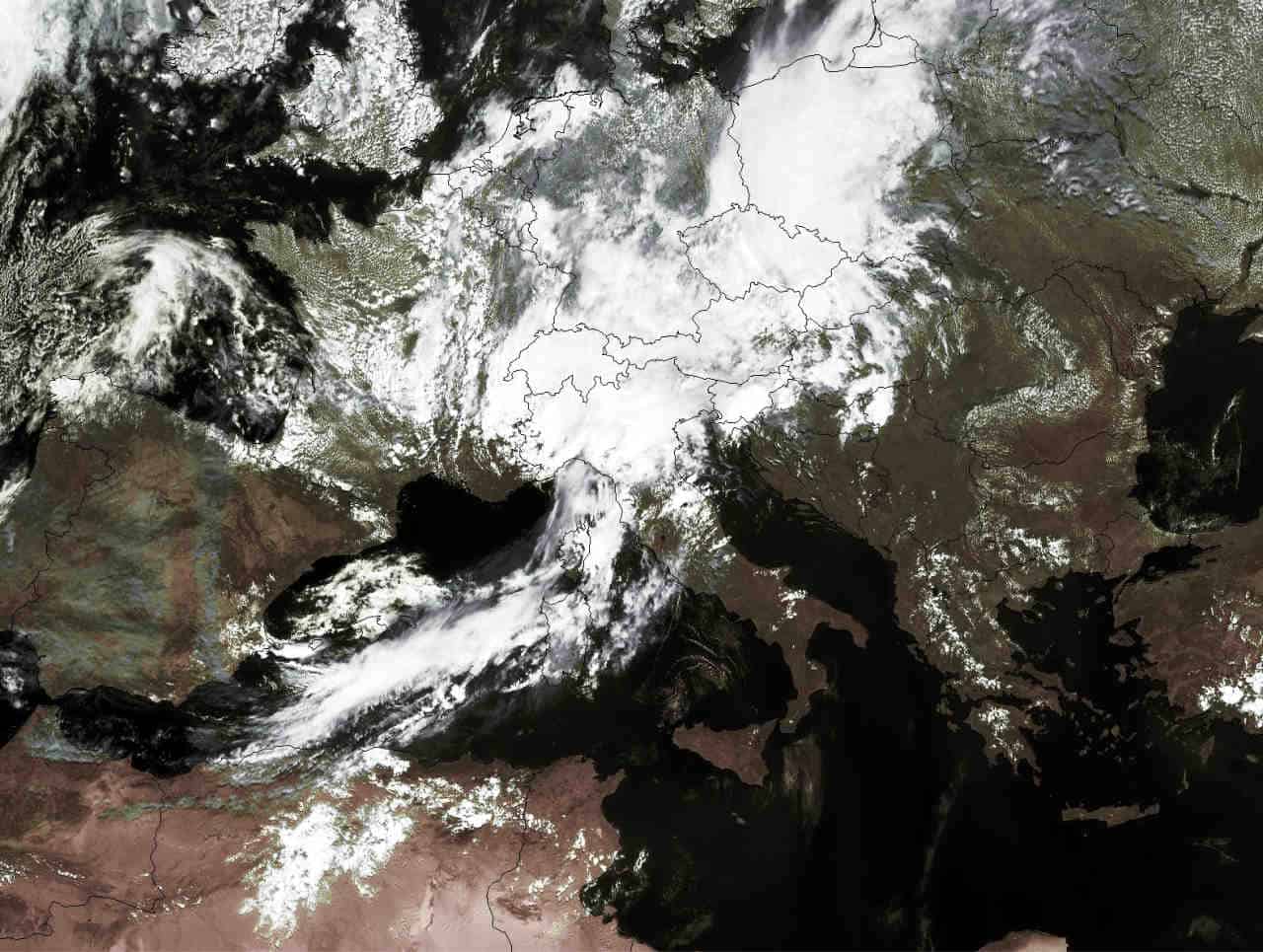 Diretta Meteo: perturbazione interessa l’Italia, conseguenze
