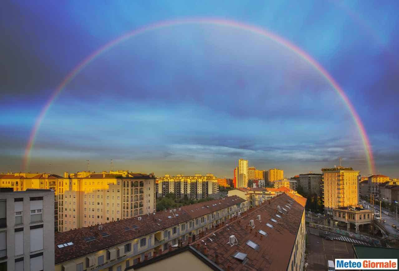 Nubifragio inatteso su Milano. Disagi. E non finisce qui