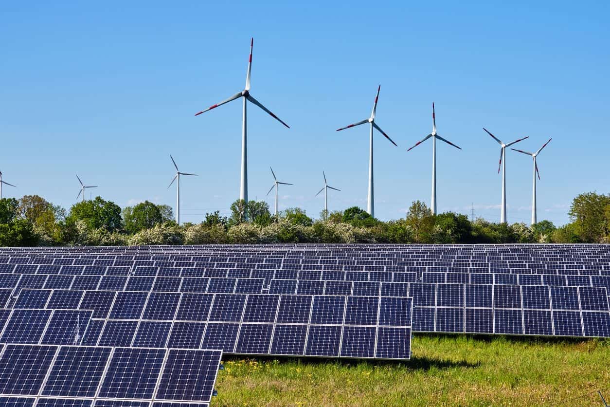2020 da record per le energie rinnovabili: non basta per fermare il disastro