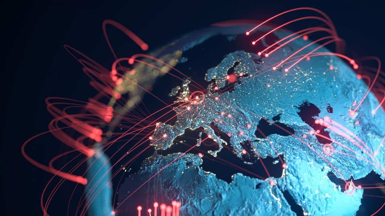 COVID-19, torna la paura, mascherine a Genova e in Campania, contagi boom in Europa