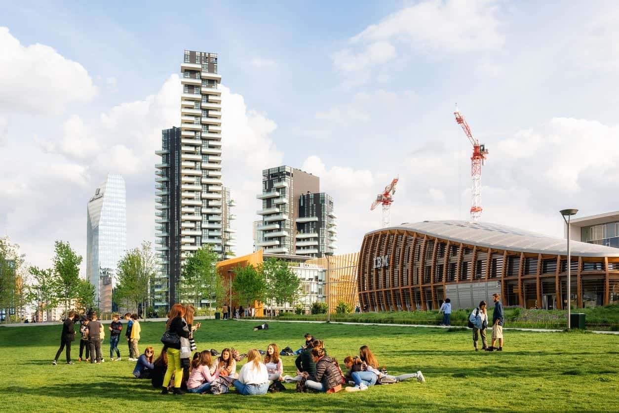 Milano Green amica dell’ambiente, spazi verdi e riscaldamento a impatto zero
