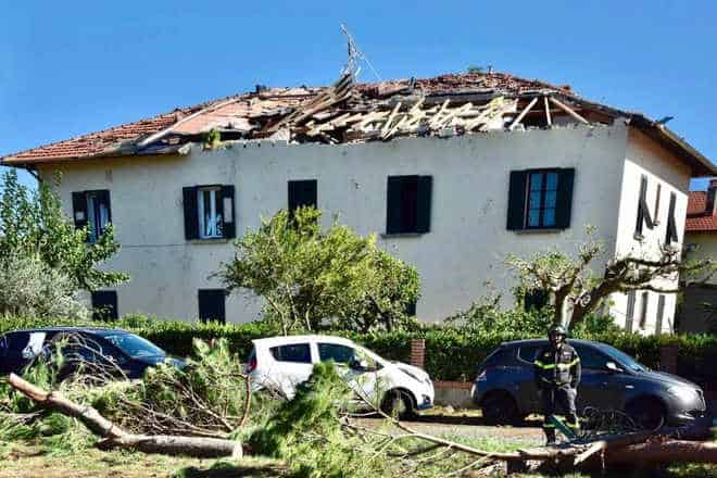 TORNADO su ROSIGNANO, i danni del giorno dopo: VIDEO dall’alto