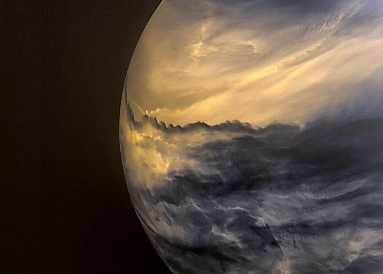 Incredibili indizi di vita su Venere. Trovate tracce di gas in atmosfera