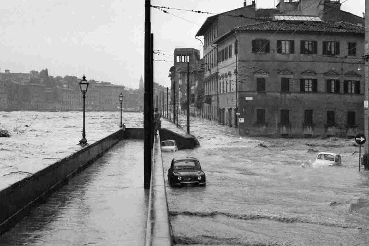 Meteo estremo, grande alluvione di Firenze: documento video straordinario