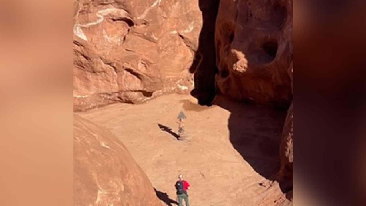 Arizona, scompare misteriosamente il monolite e ne compare un altro