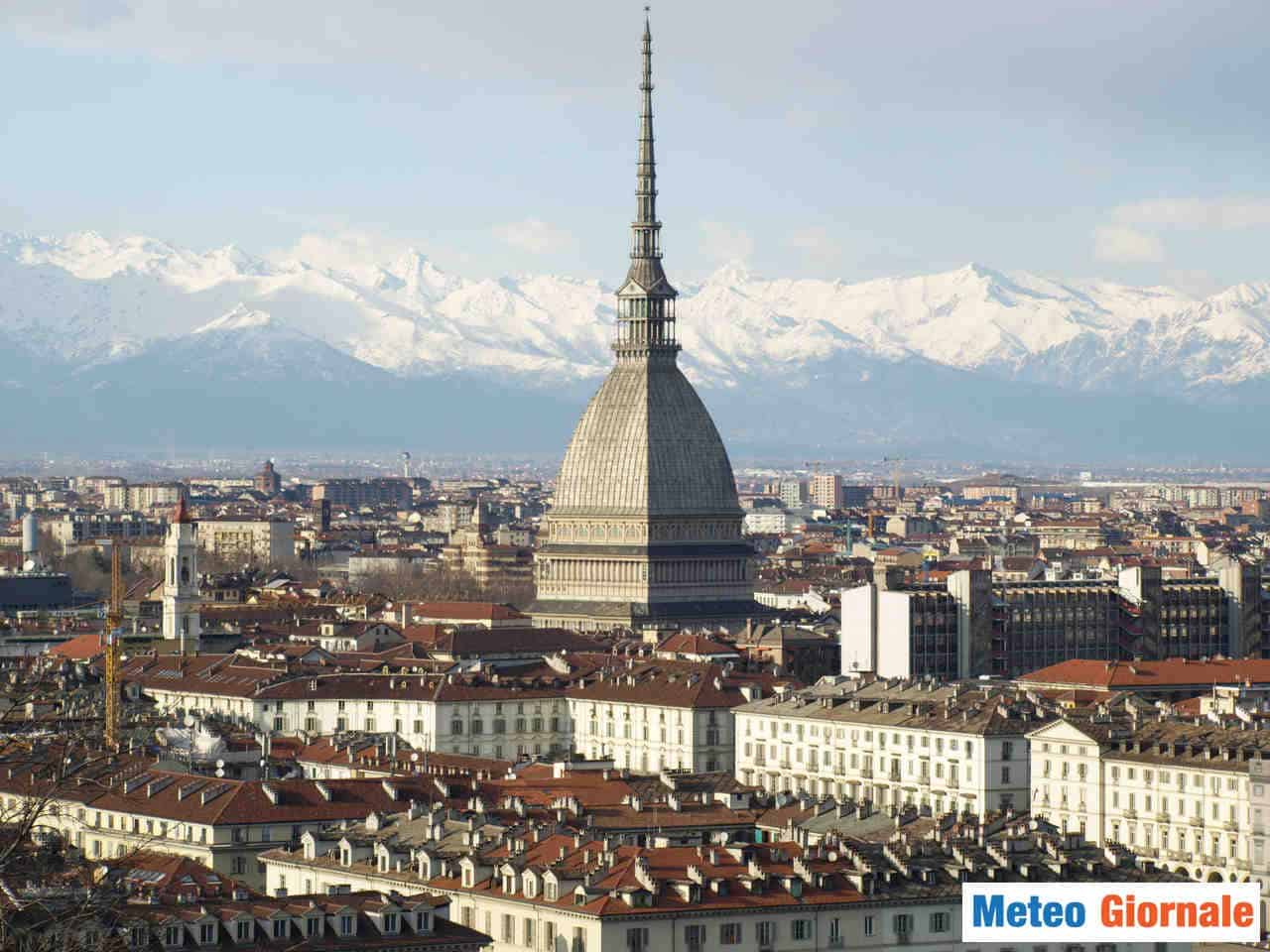 Meteo Torino, abbassamento della temperatura e poi anche neve. Gelate