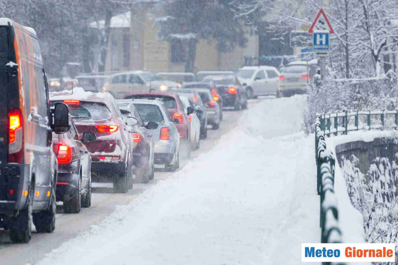 Meteo Milano, attesa neve forte. Segue gelo