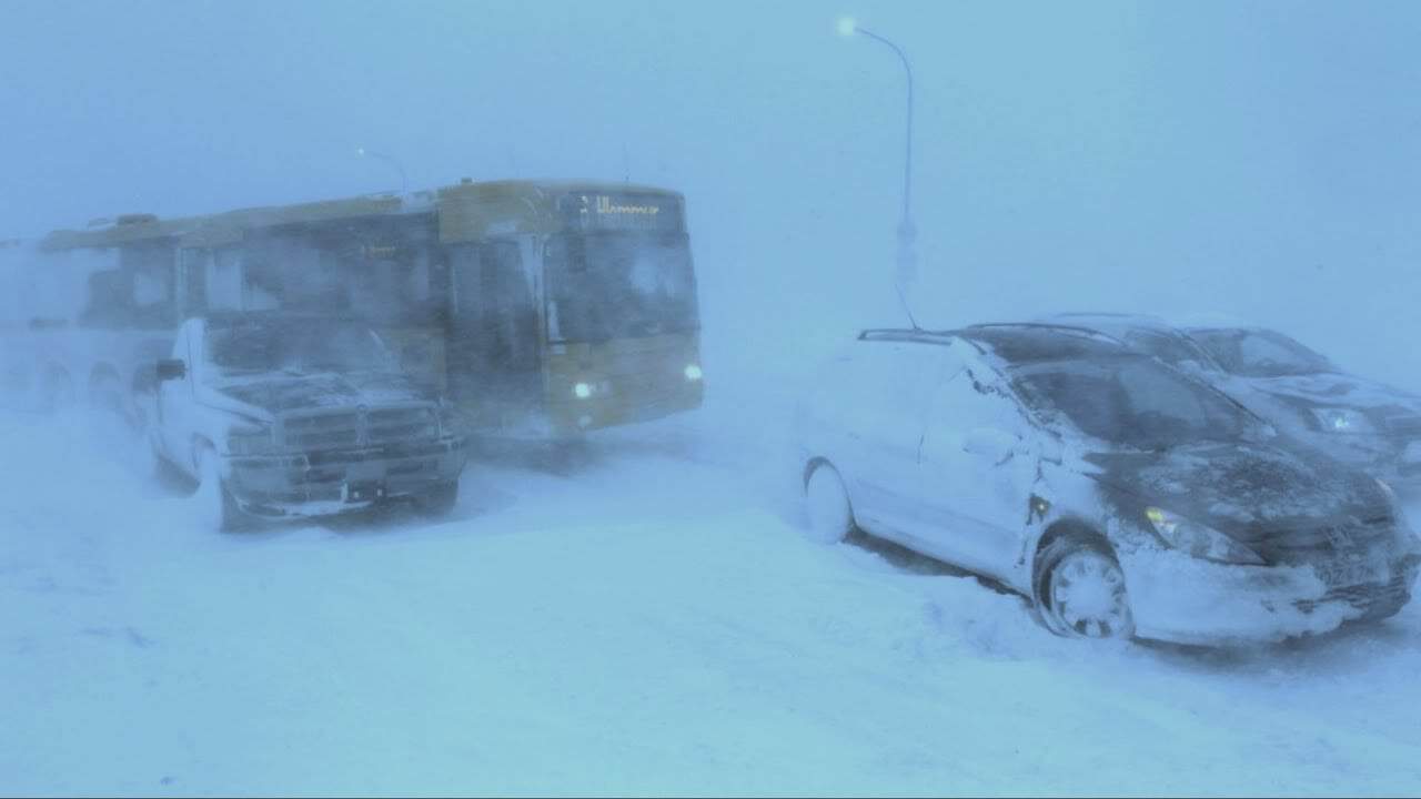 Tempeste di ghiaccio in Corea del Sud. Immagini video terribilmente fredde