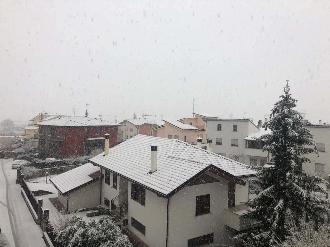 MALTEMPO con NEVE fino a quote basse. Torna l’inverno in Appennino
