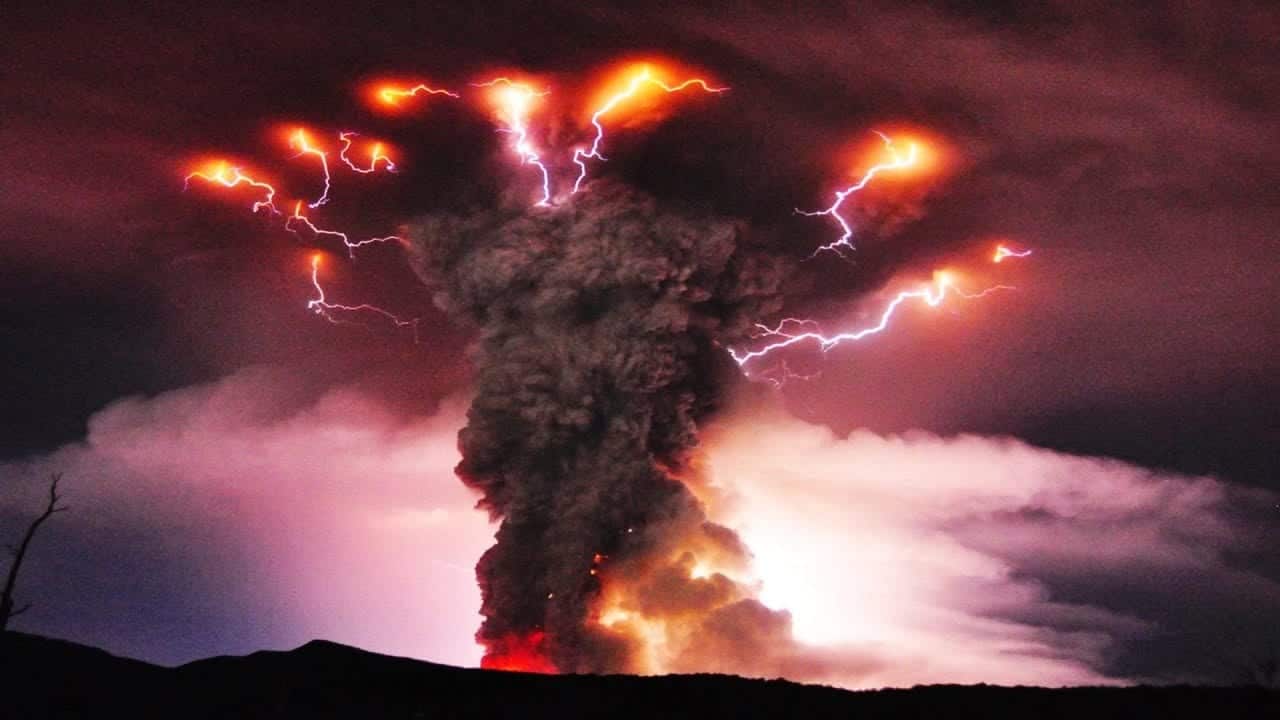 esplode un vulcano in guatemala