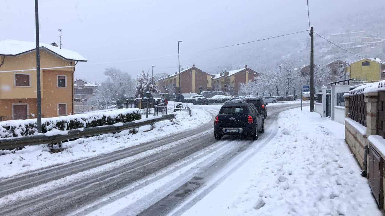Meteo sempre più invernale, rischio NEVE a quote molto basse. Ecco dove
