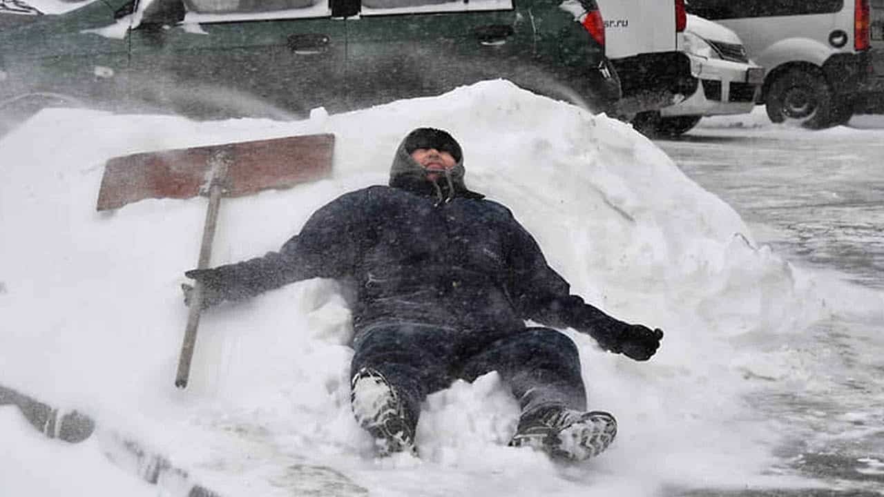 Primavera rimandata dal gelo e tempeste di neve