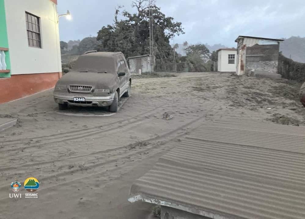 ashfall soufriere april 11 2021 d