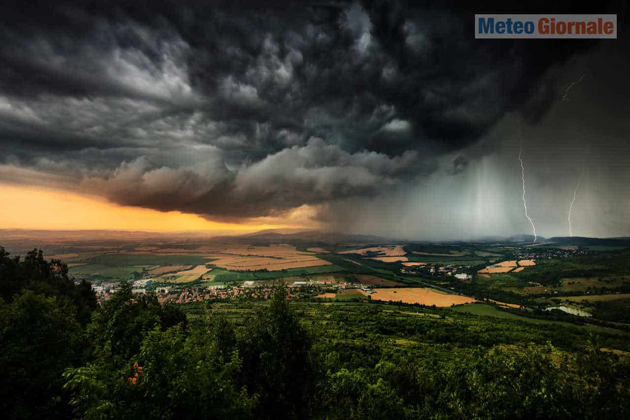 Primavera, meteo che sbalza fuori e diventa Inverno. Escalation di TEMPORALI