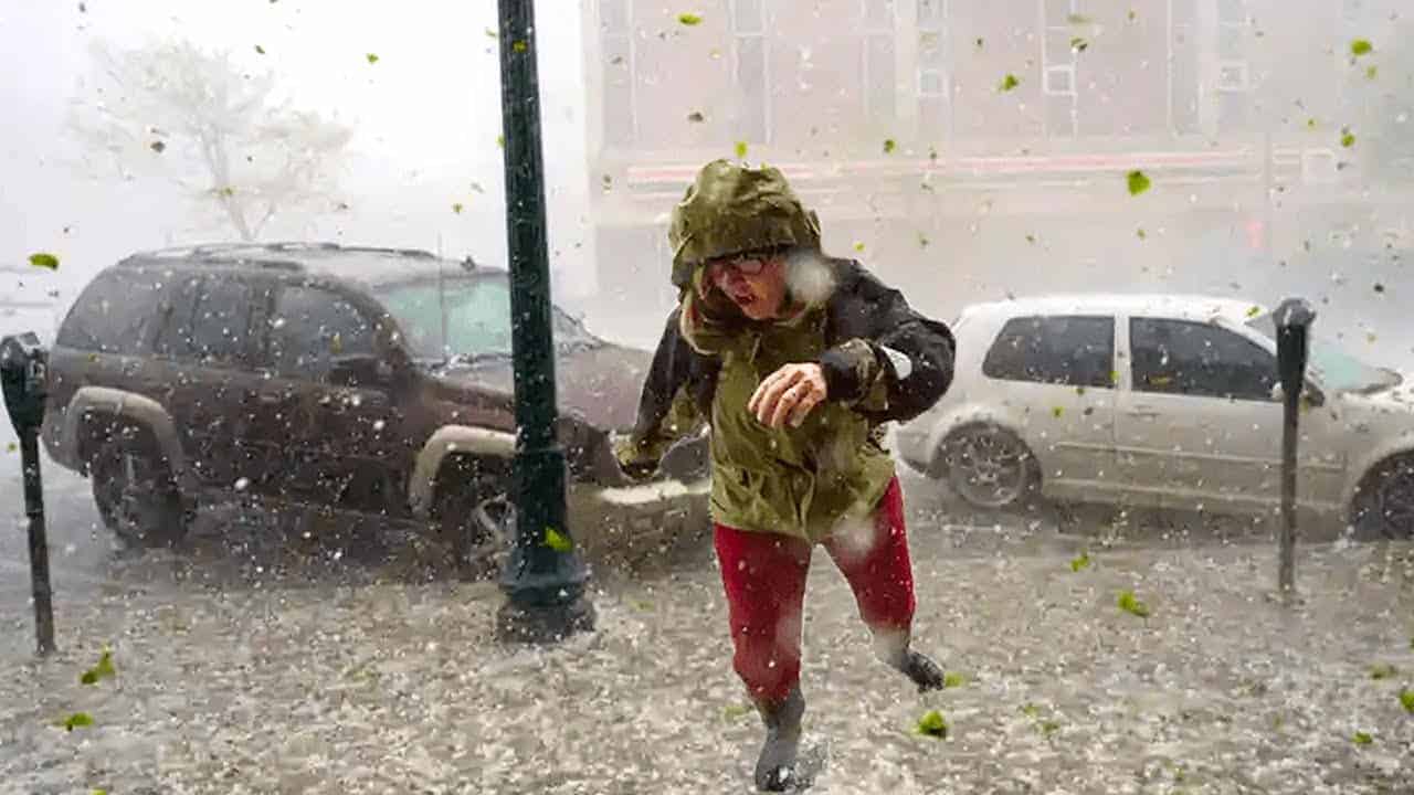Cronaca dal Texas: grandine di grosse dimensioni. Danni. Video meteo