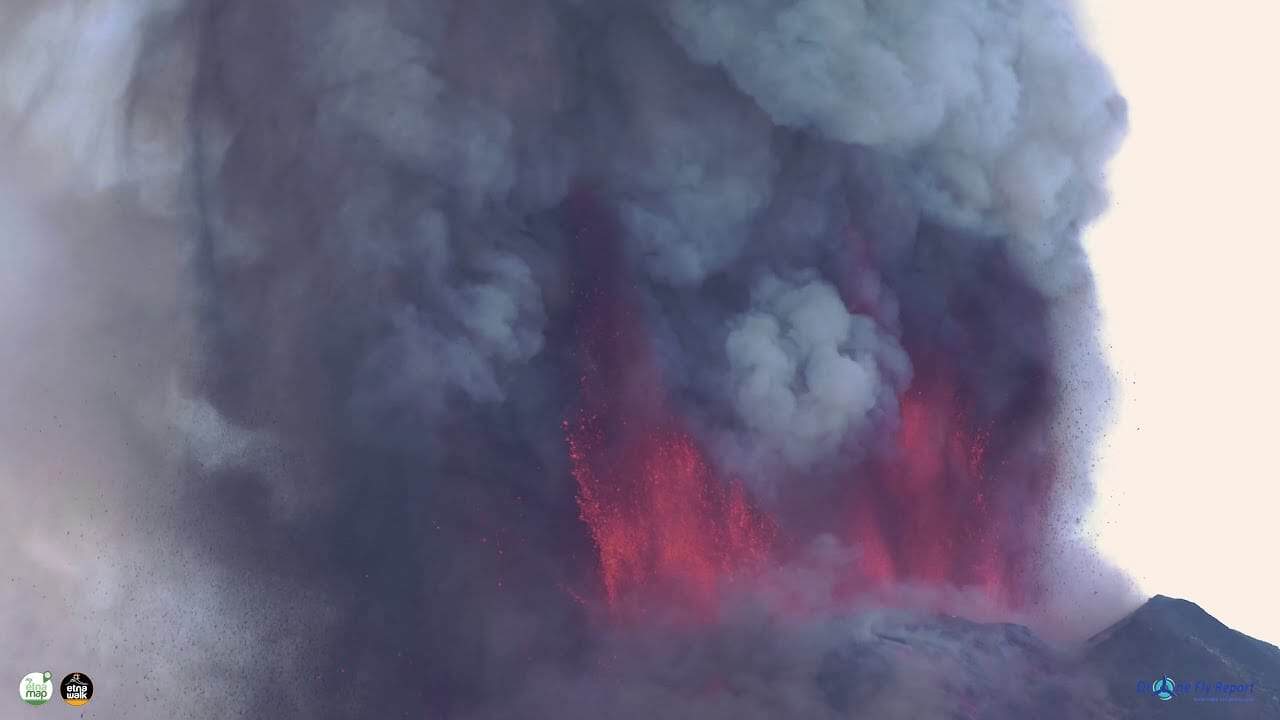 Etna, eruzioni vulcaniche violente. Estrema attenzione