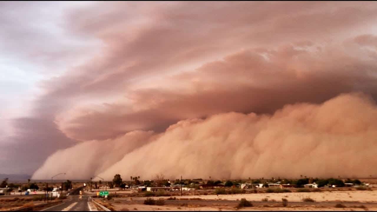 Infernale tempesta di sabbia in Kuwait