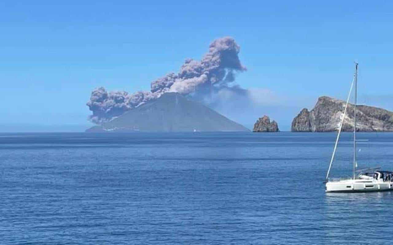 Violenta eruzione Stromboli, torna la paura alle Isole Eolie