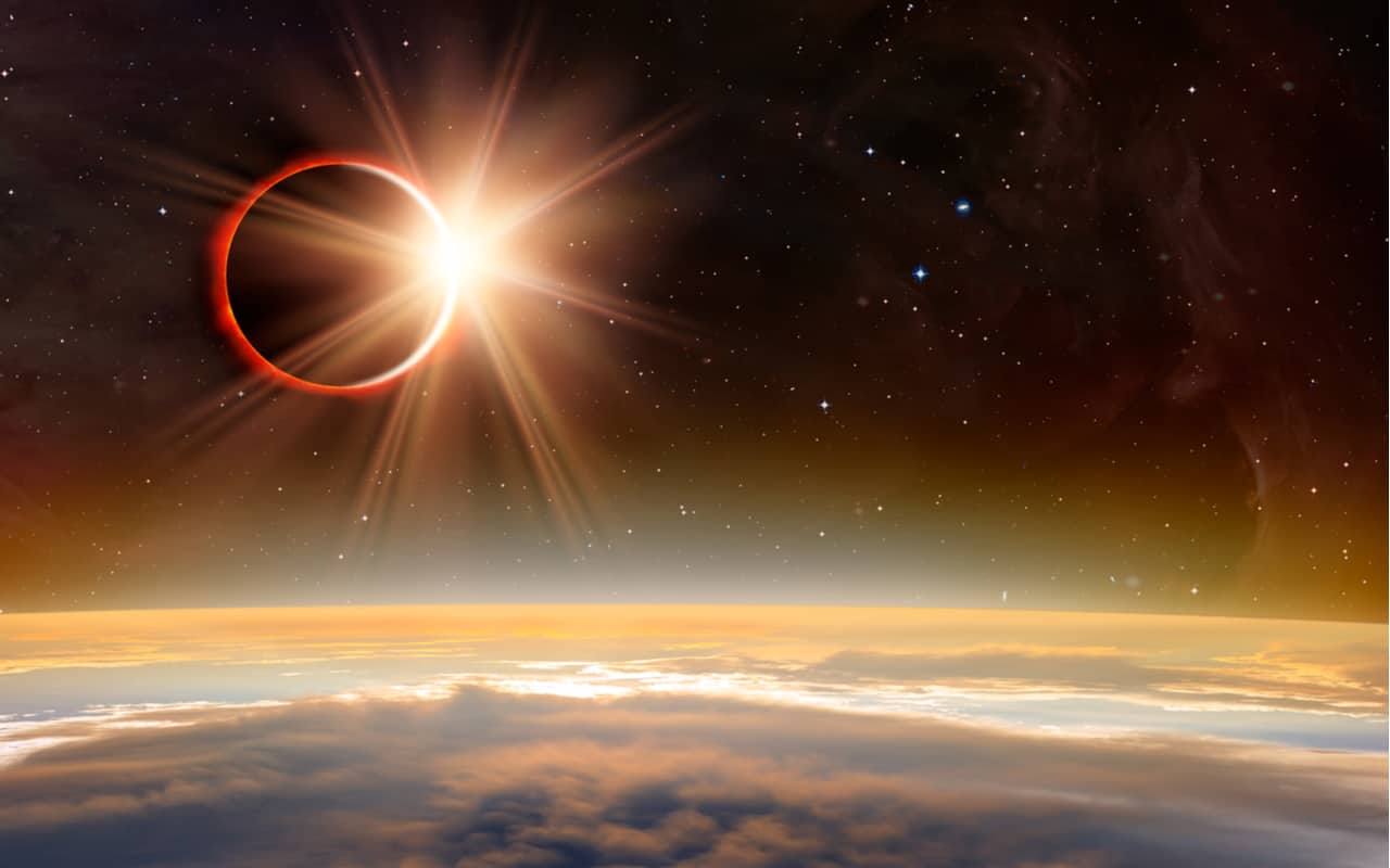 Video delle straordinarie immagini dell’eclissi solare nel Nord America