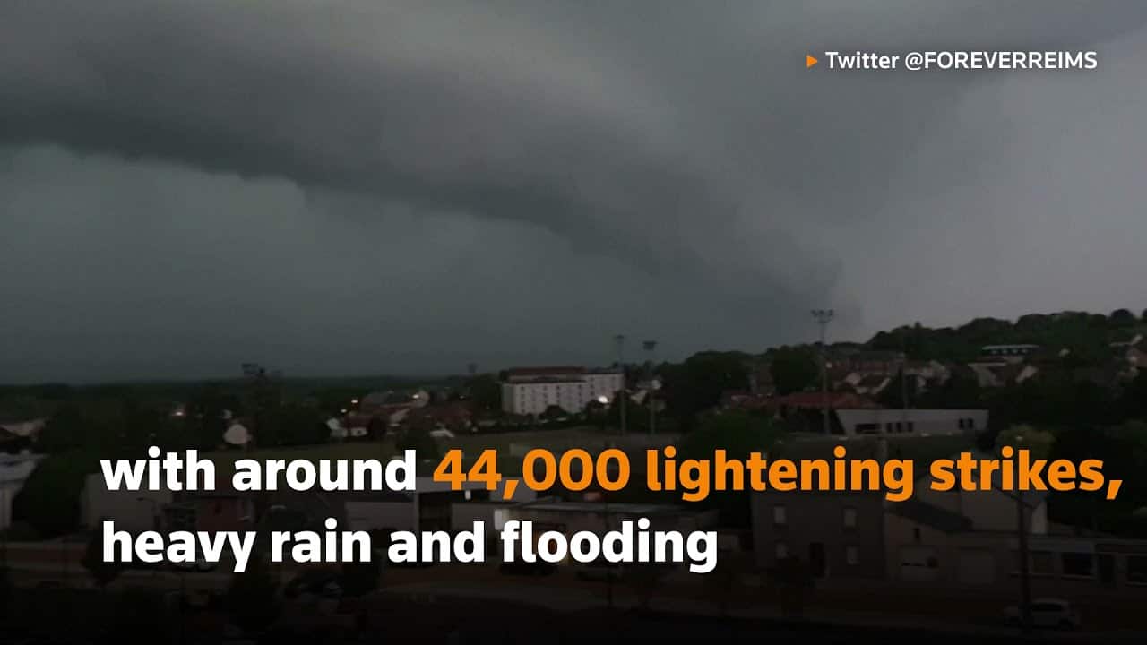 FRANCIA, tempeste elettriche, grandinate da fine del Mondo. Video meteo