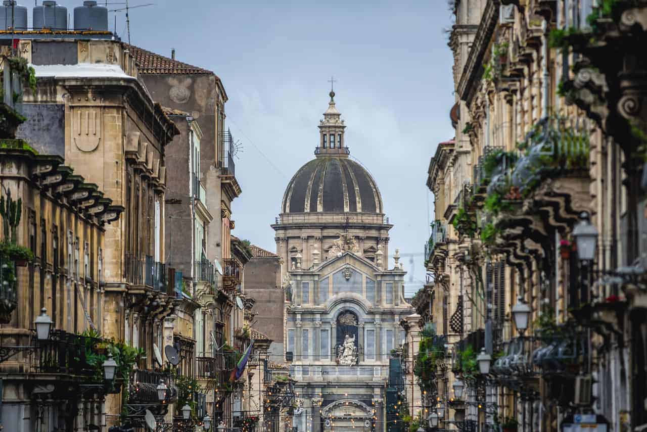 Meteo CATANIA, caldo a tratti fortissimo