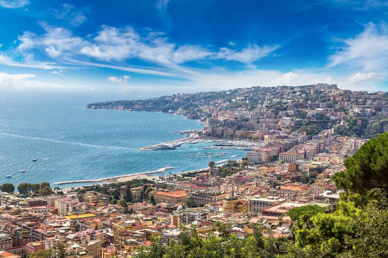 Meteo NAPOLI, caldo e afa importanti