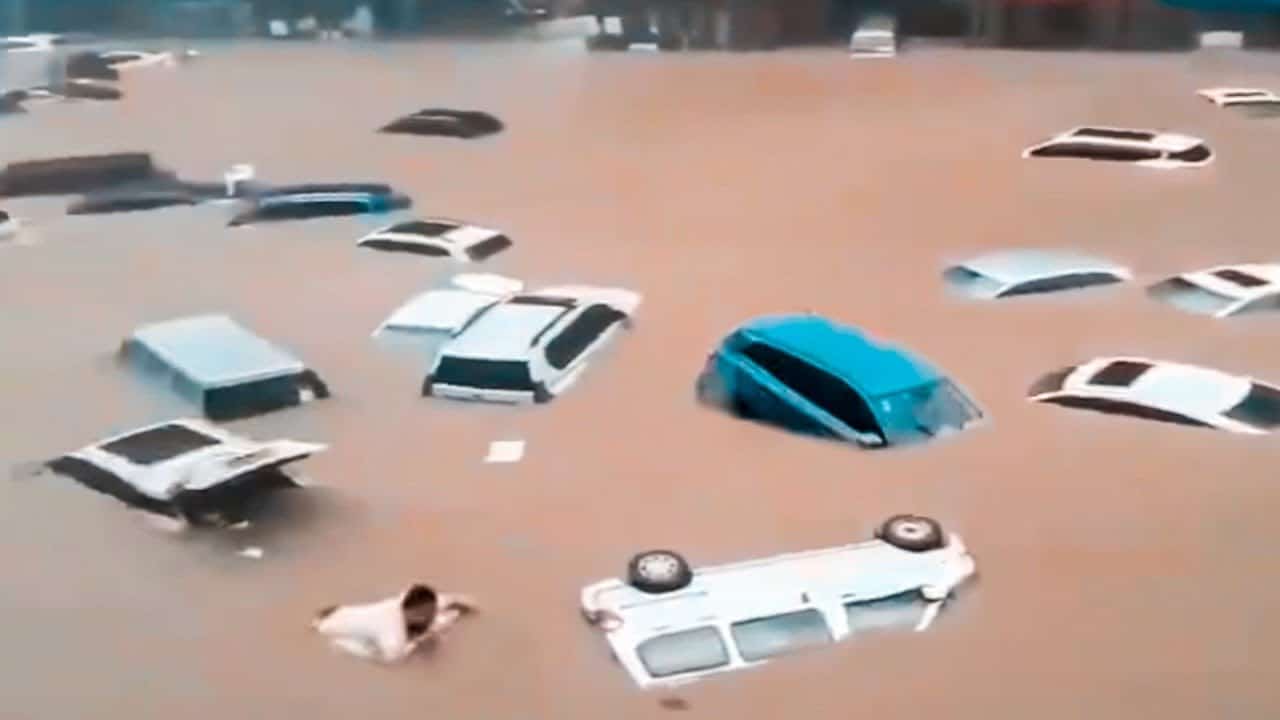 Diretta Alluvioni nel Mondo. Disastri in numerosi stati