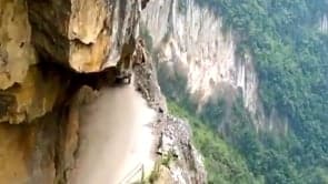 Soffri di vertigini? Non guardare questo video pazzesco
