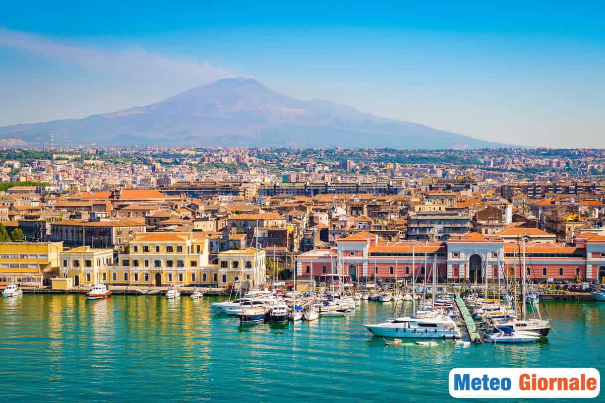 Meteo CATANIA: caldo da città tropicale