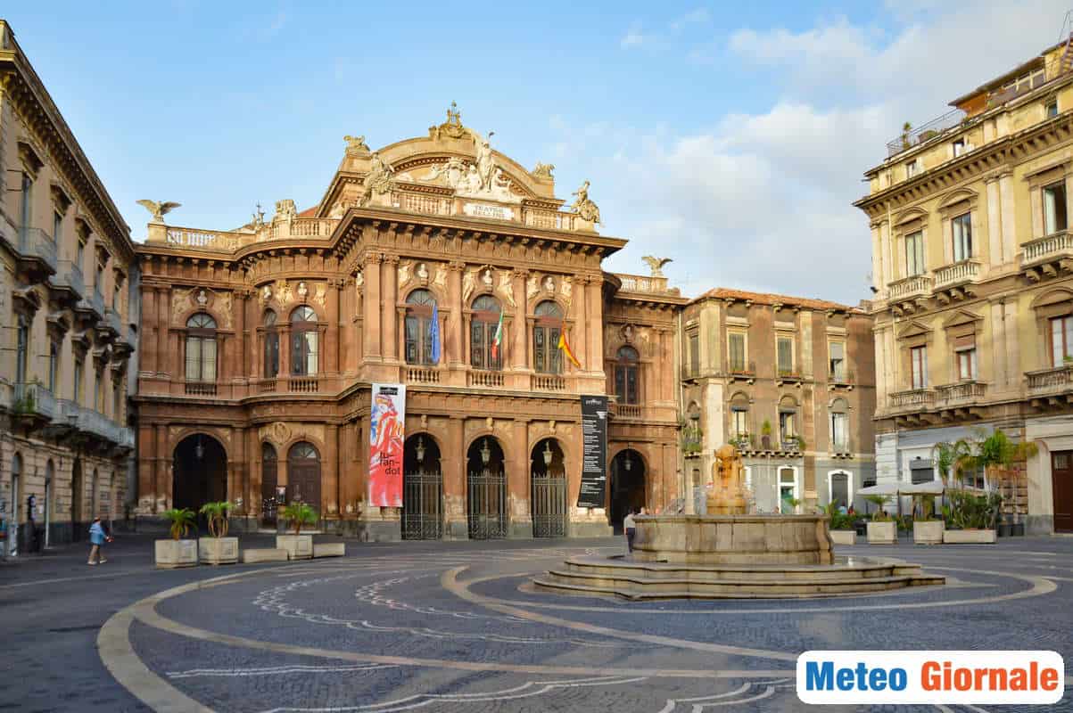Meteo CATANIA caldo sino a 45 gradi