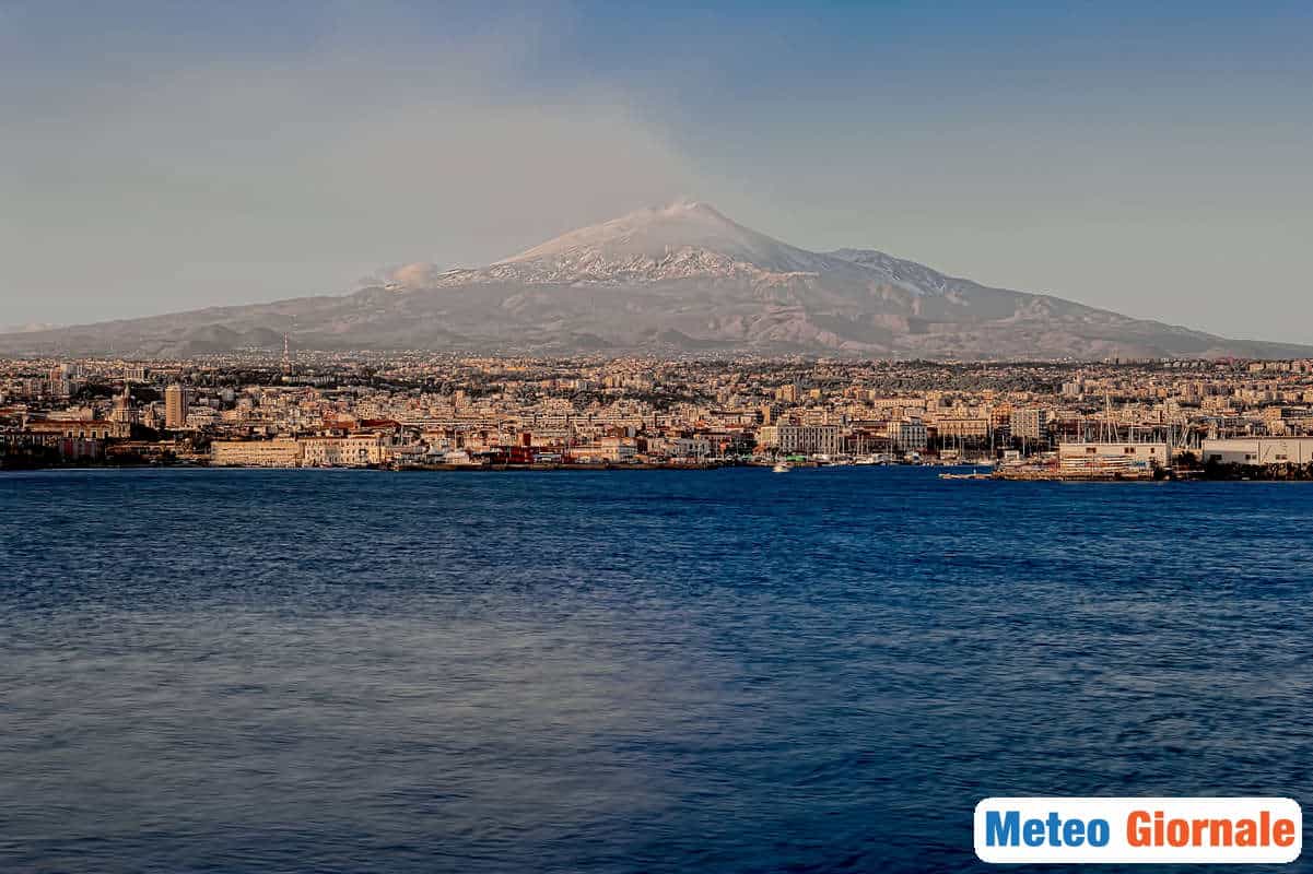 Meteo CATANIA caldo costantemente opprimente