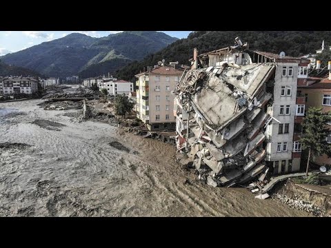 Nord della Turchia in ginocchio per le alluvioni decine i morti. Video Meteo