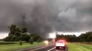 Devastante serie di tornado negli Stati Uniti. Video Meteo