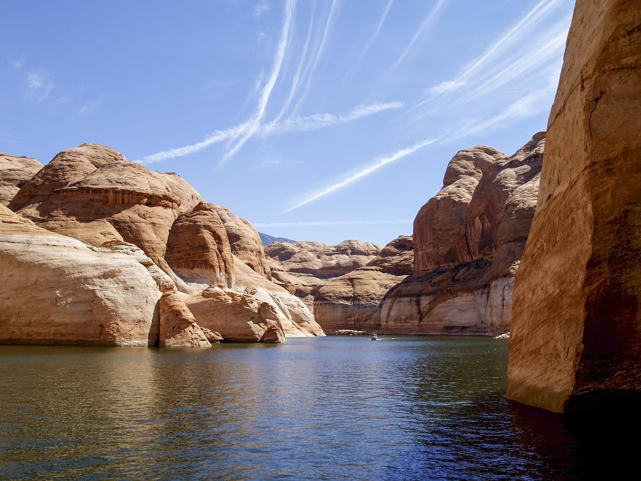 dry lake 1633700503