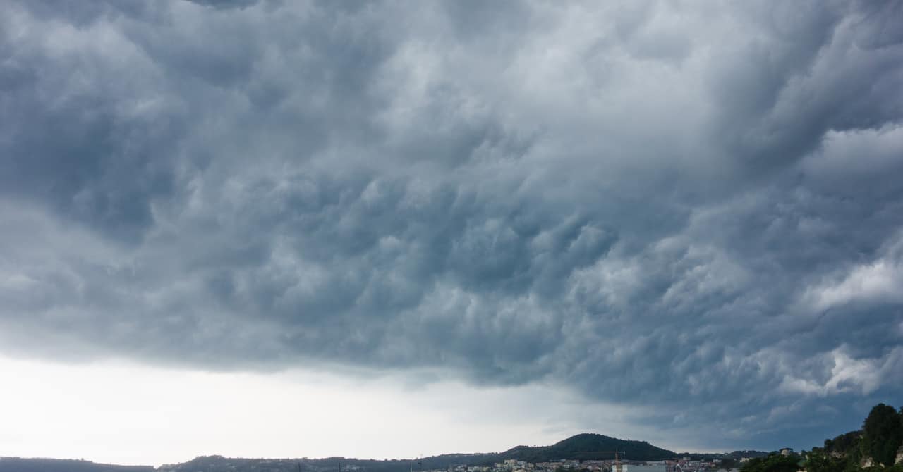 Meteo NAPOLI: frequente maltempo, molto vento. Temperatura in graduale diminuzione