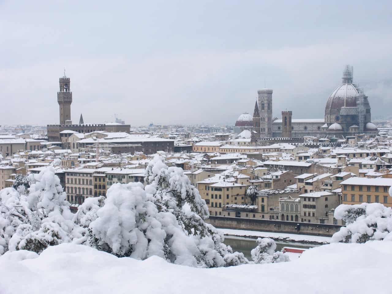 Roma con la neve, immagini affascinanti e particolarmente rare.