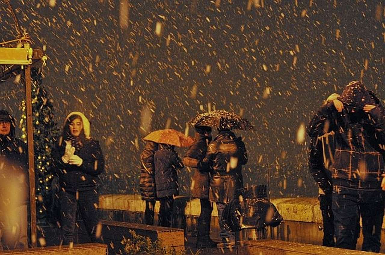 Fioccata su Cagliari, dove la neve è un evento raro